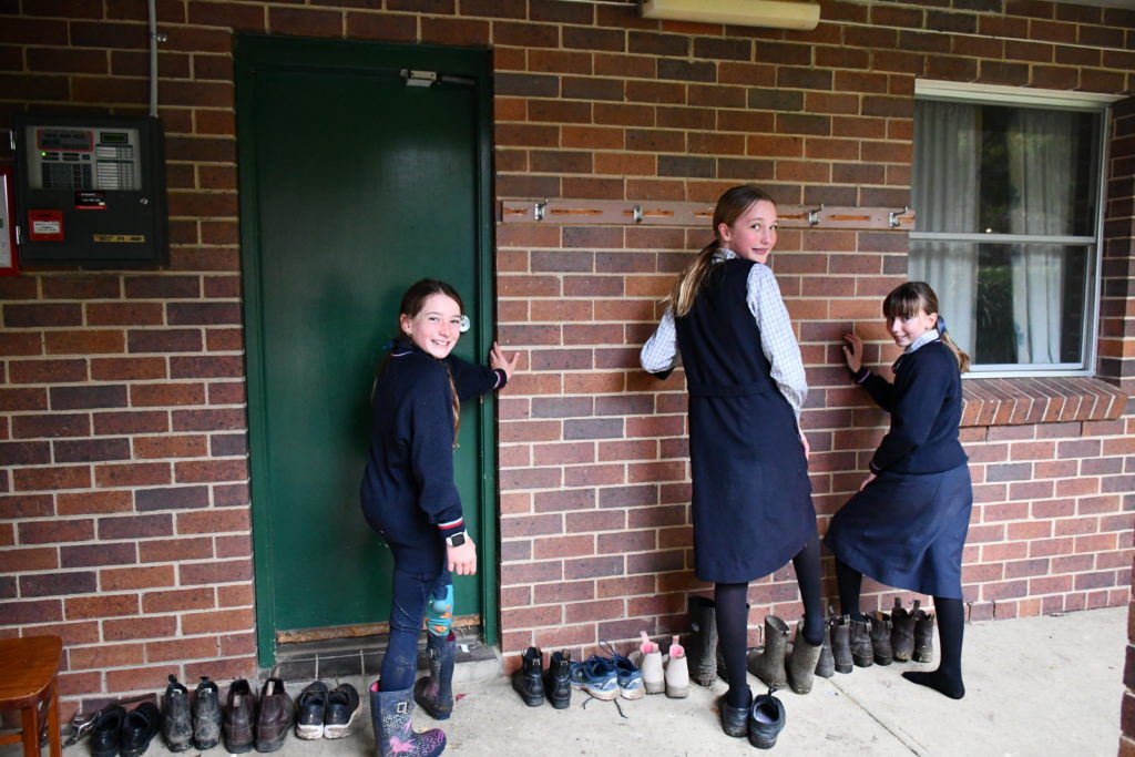 NEGS Armidale Students